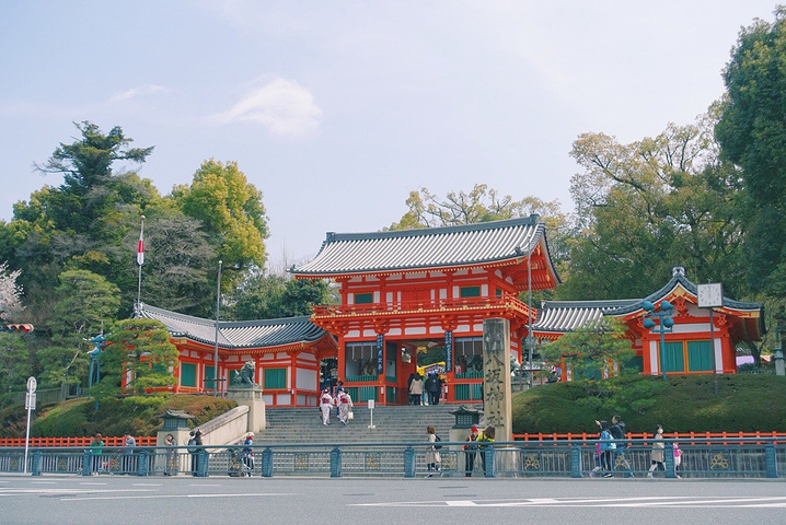 AG亚娱集团|济源市实验幼儿园:趣味运动笑开颜巾帼玫瑰展风采(图2) AG亚娱集团官方