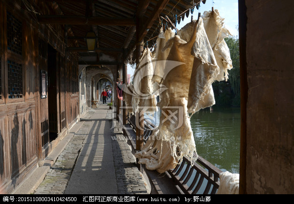 AG亚娱集团|济源市实验幼儿园:趣味运动笑开颜巾帼玫瑰展风采(图4) ag亚娱官网