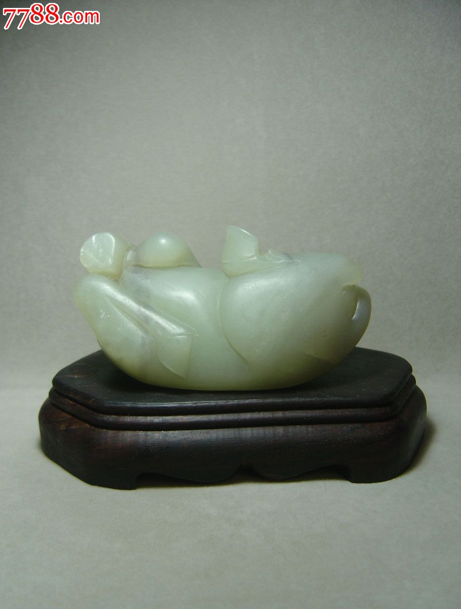 乐基儿赴法拍广告 工作敬业无孕相_AG亚娱集团(图3) AG亚娱集团