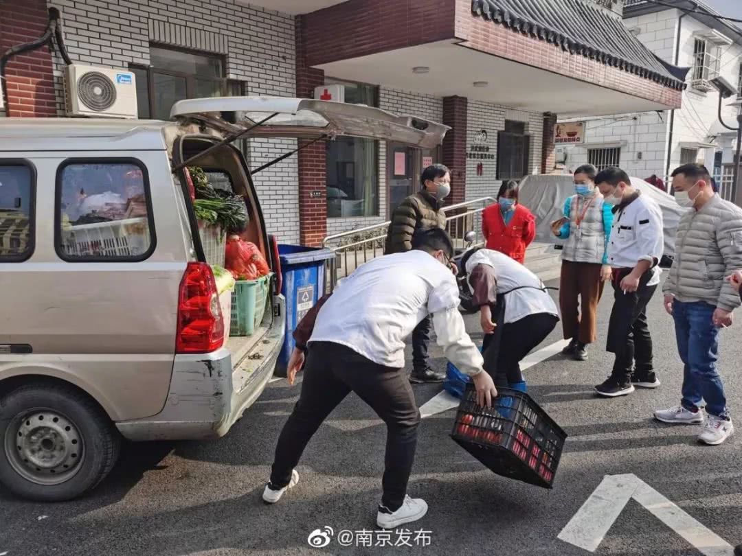 ag亚娱官网-尊老、敬老、爱老……贾家镇中心小学开展重阳节系列活动(图3) AG亚娱集团